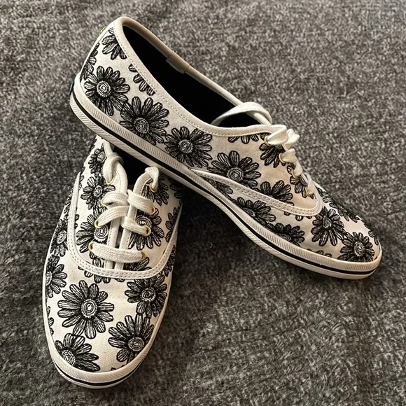 Keds for Kate Spade Embroidered Floral Design Sneakers 9.5 - Picture 3 of 8
